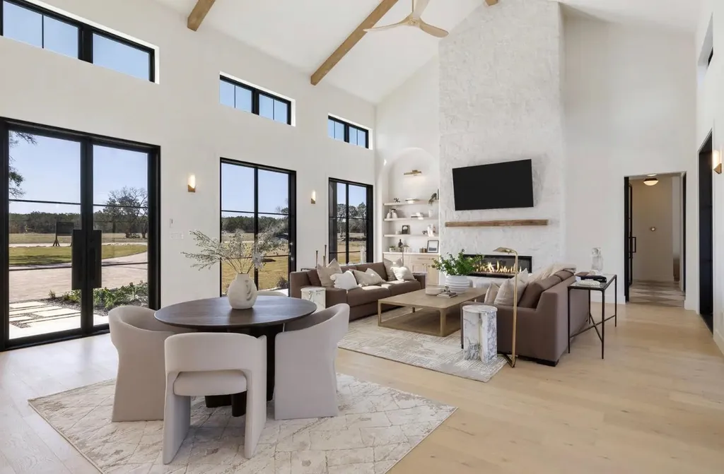 123 Landings Way Spicewood TX 78669