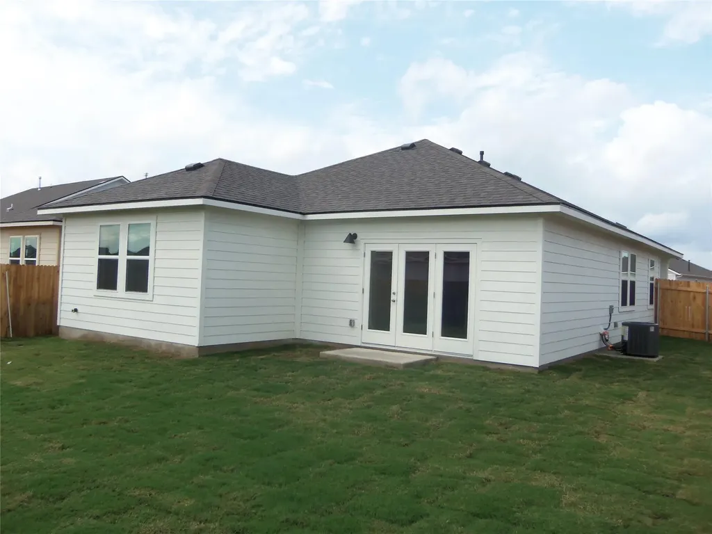 303 Cold Springs Loop Bastrop TX 78602