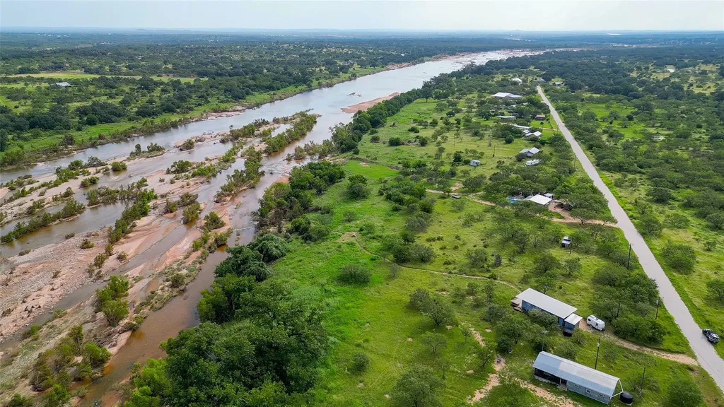 125 Elmer Road Llano TX 78643