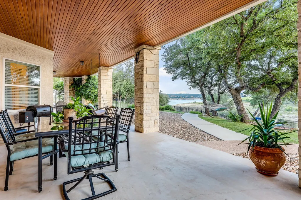 1307 Osprey Ridge Loop Lago Vista TX 78645