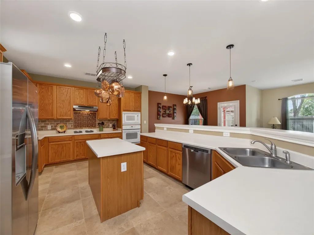2913 Clinton Place Round Rock TX 78665