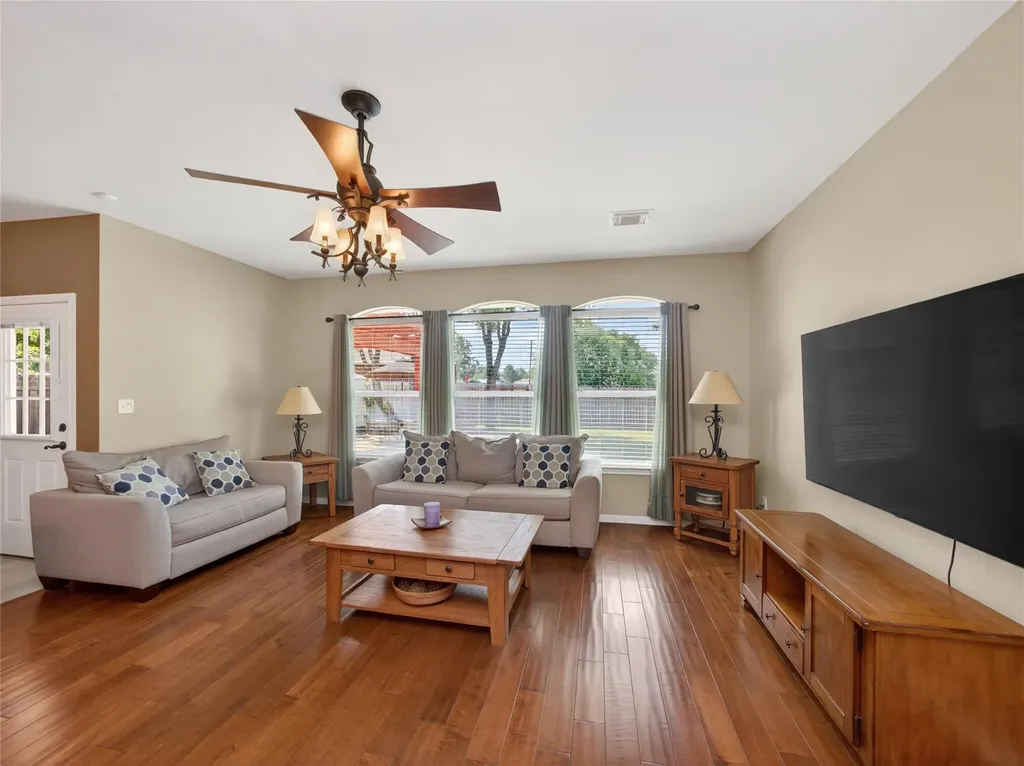 2913 Clinton Place Round Rock TX 78665