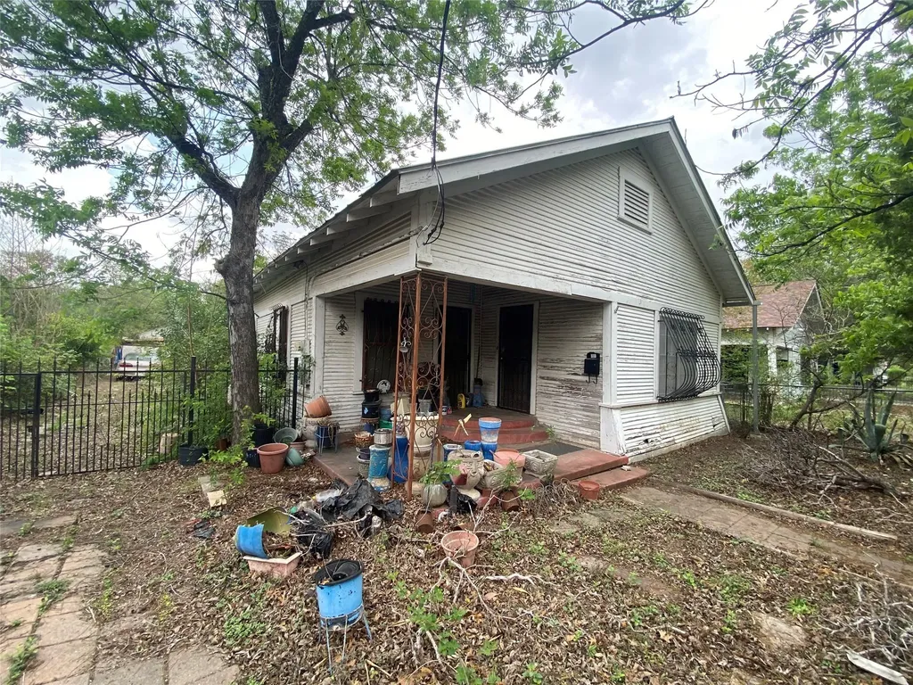 2818 Saunders Avenue San Antonio TX 78207