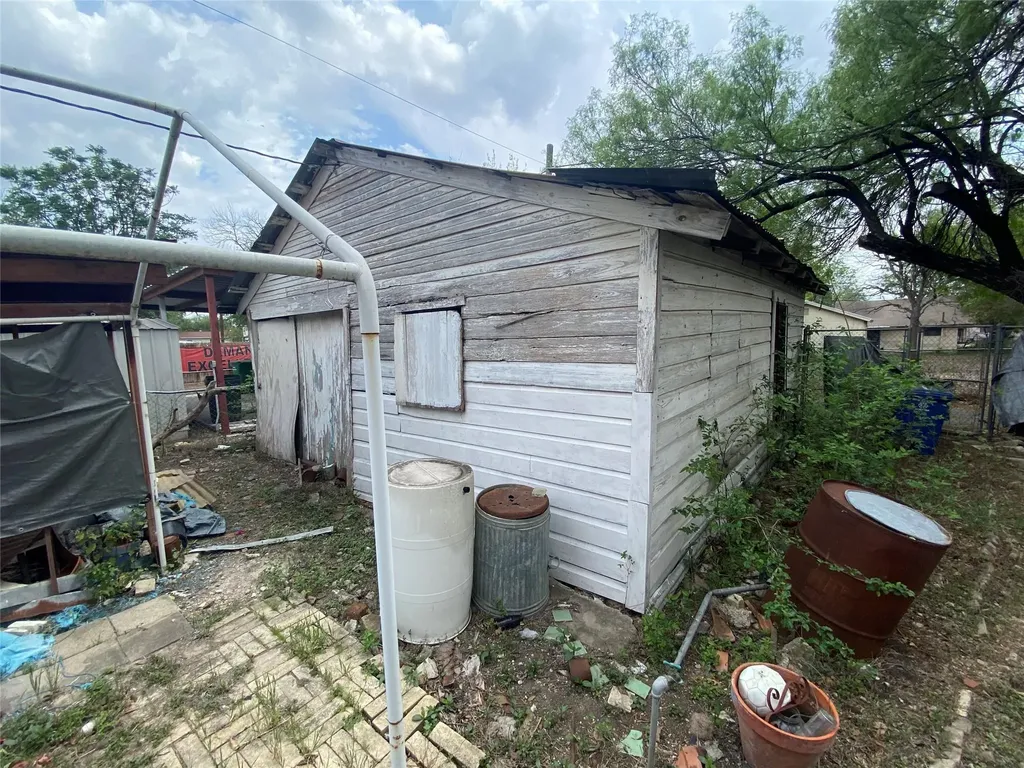 2818 Saunders Avenue San Antonio TX 78207