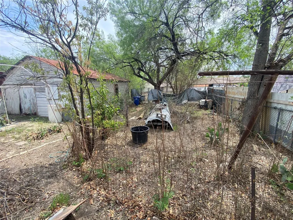 2818 Saunders Avenue San Antonio TX 78207
