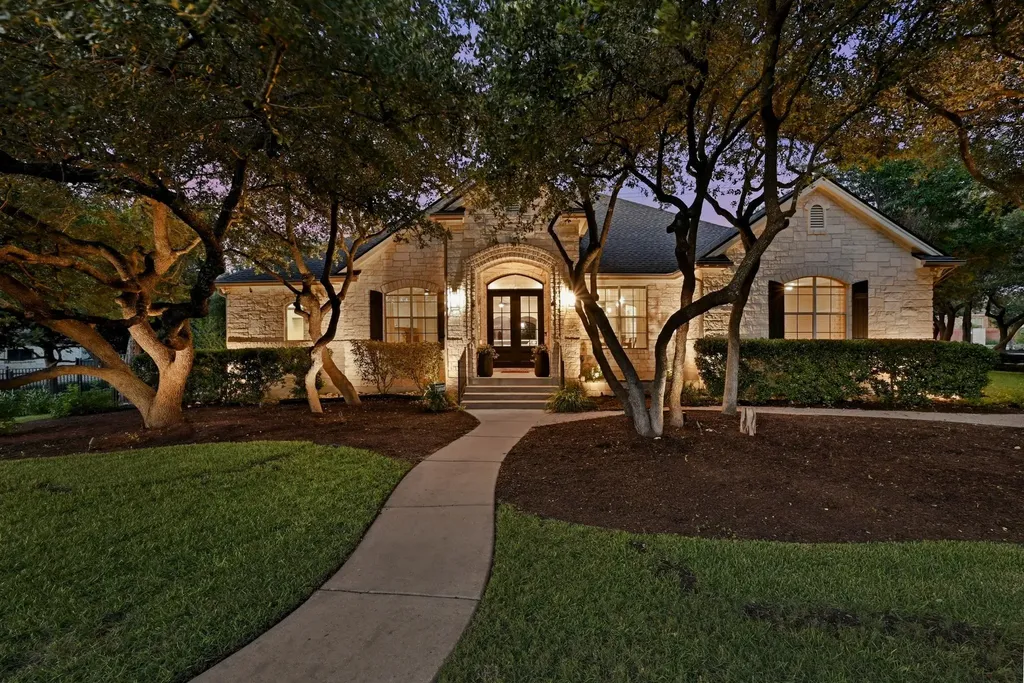 806 Overlook Bend Leander TX 78641