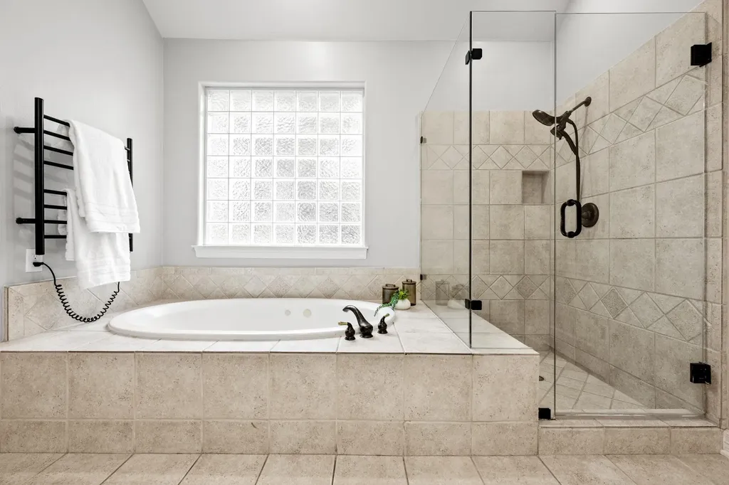 806 Overlook Bend Leander TX 78641