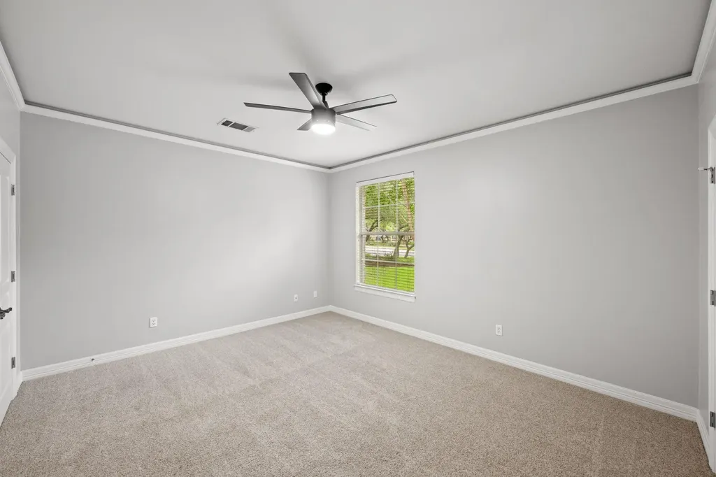 806 Overlook Bend Leander TX 78641