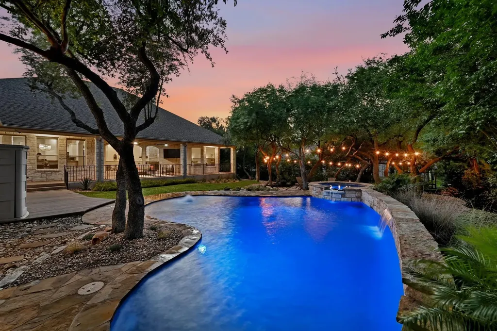 806 Overlook Bend Leander TX 78641