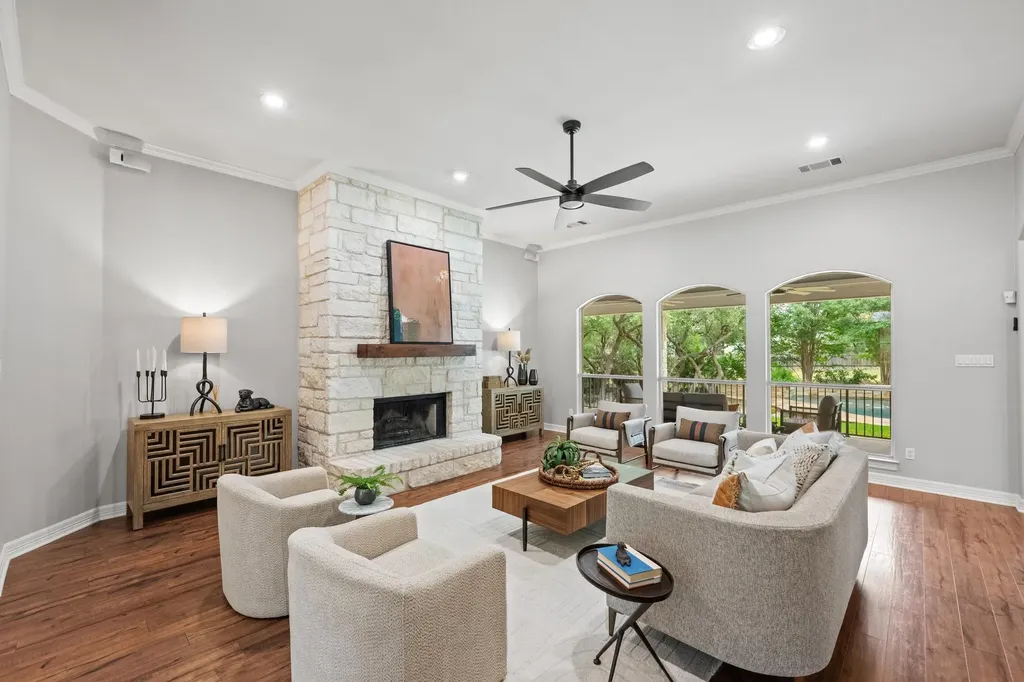 806 Overlook Bend Leander TX 78641