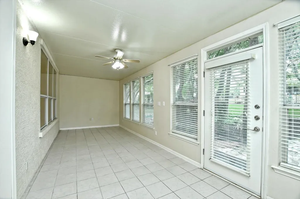 292 Whispering Wind Drive Georgetown TX 78633