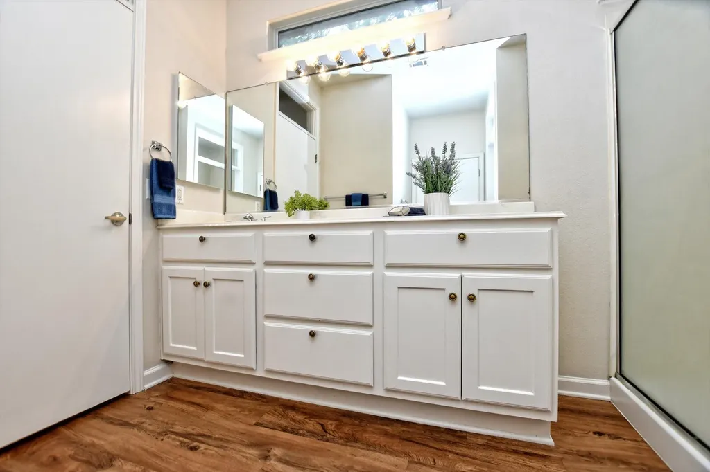 292 Whispering Wind Drive Georgetown TX 78633