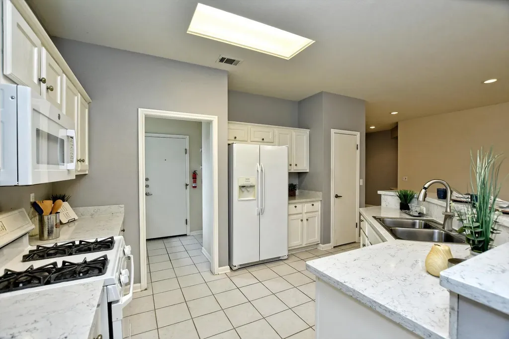 292 Whispering Wind Drive Georgetown TX 78633
