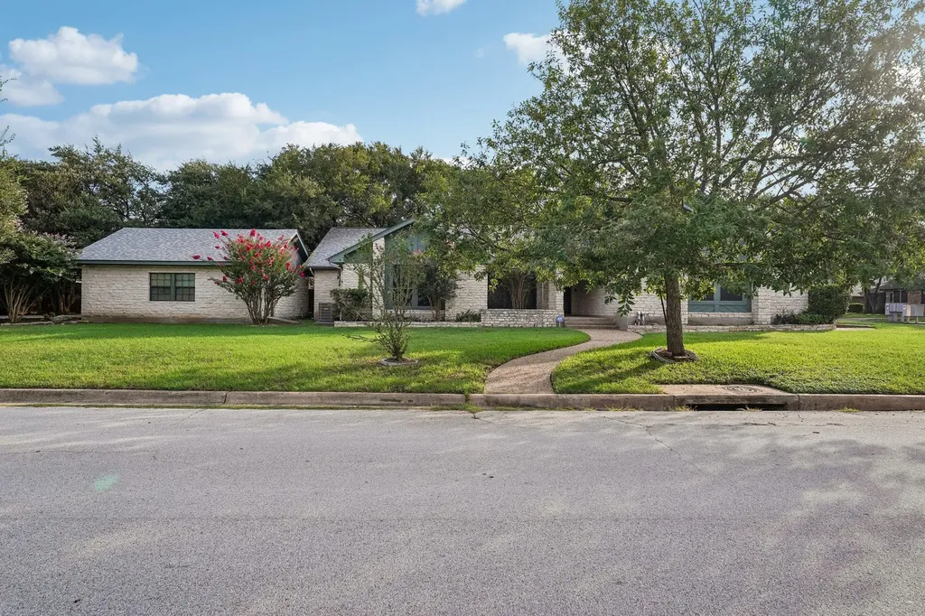 3700 Shady Valley Drive Austin TX 78739
