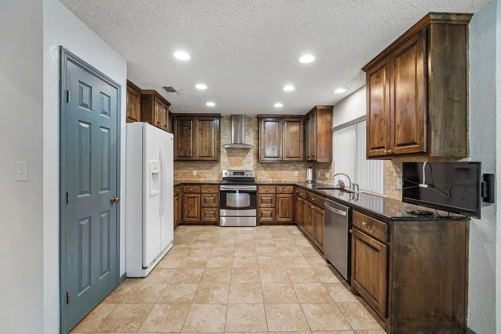 3700 Shady Valley Drive Austin TX 78739