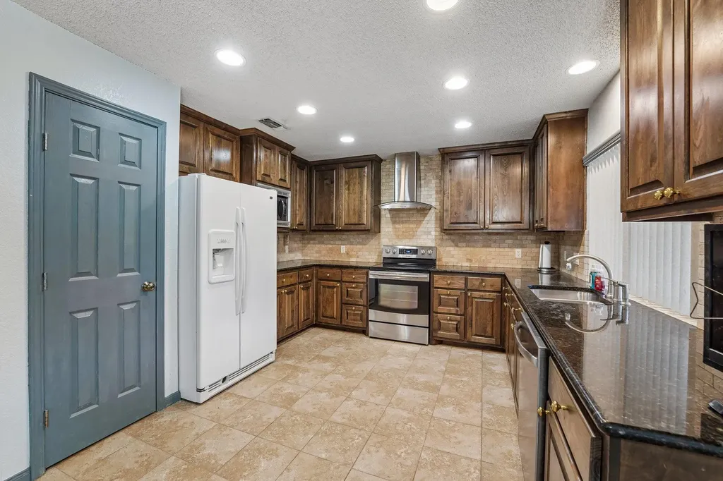 3700 Shady Valley Drive Austin TX 78739