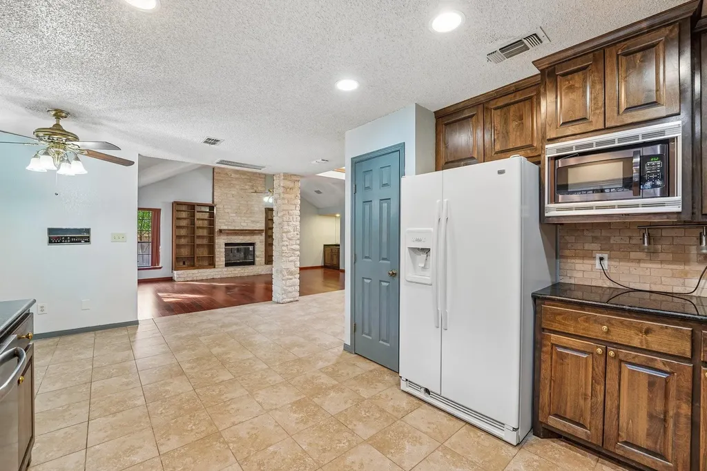 3700 Shady Valley Drive Austin TX 78739