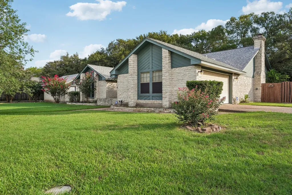 3700 Shady Valley Drive Austin TX 78739