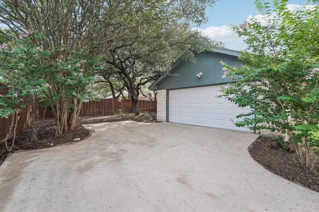 3700 Shady Valley Drive Austin TX 78739