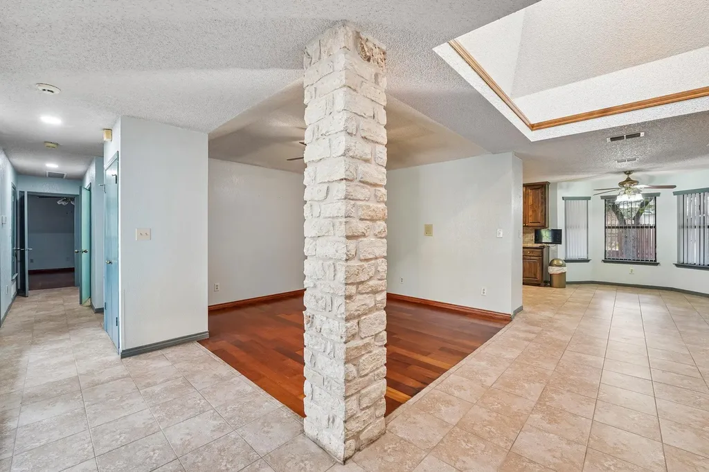 3700 Shady Valley Drive Austin TX 78739