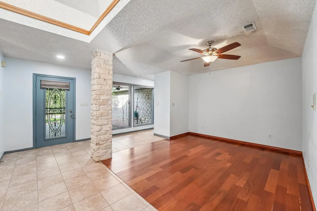 3700 Shady Valley Drive Austin TX 78739