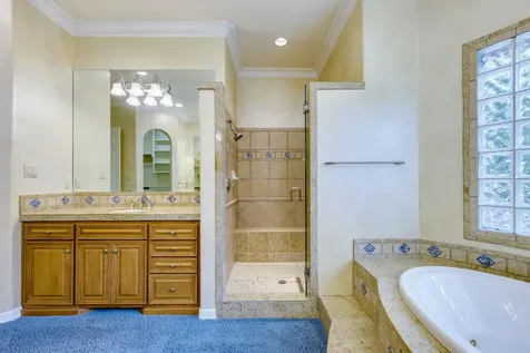 106 Lakeway Hills Cove Lakeway TX 78734