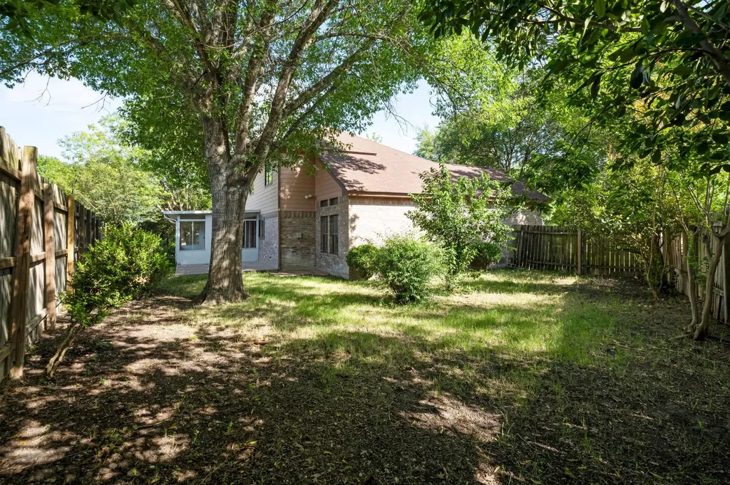 1106 Split Oak Cove Pflugerville TX 78660