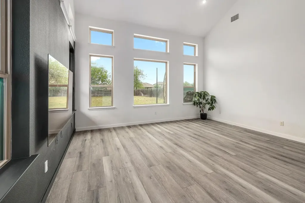 17309 Silent Harbor Loop Pflugerville TX 78660