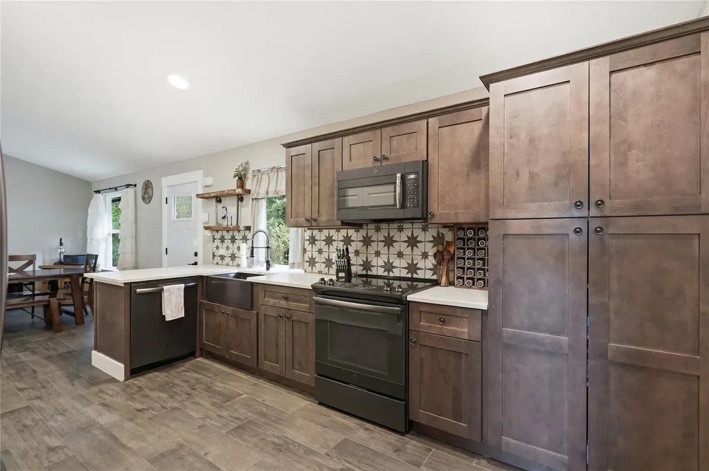 18406 Roundrock Road Jonestown TX 78645