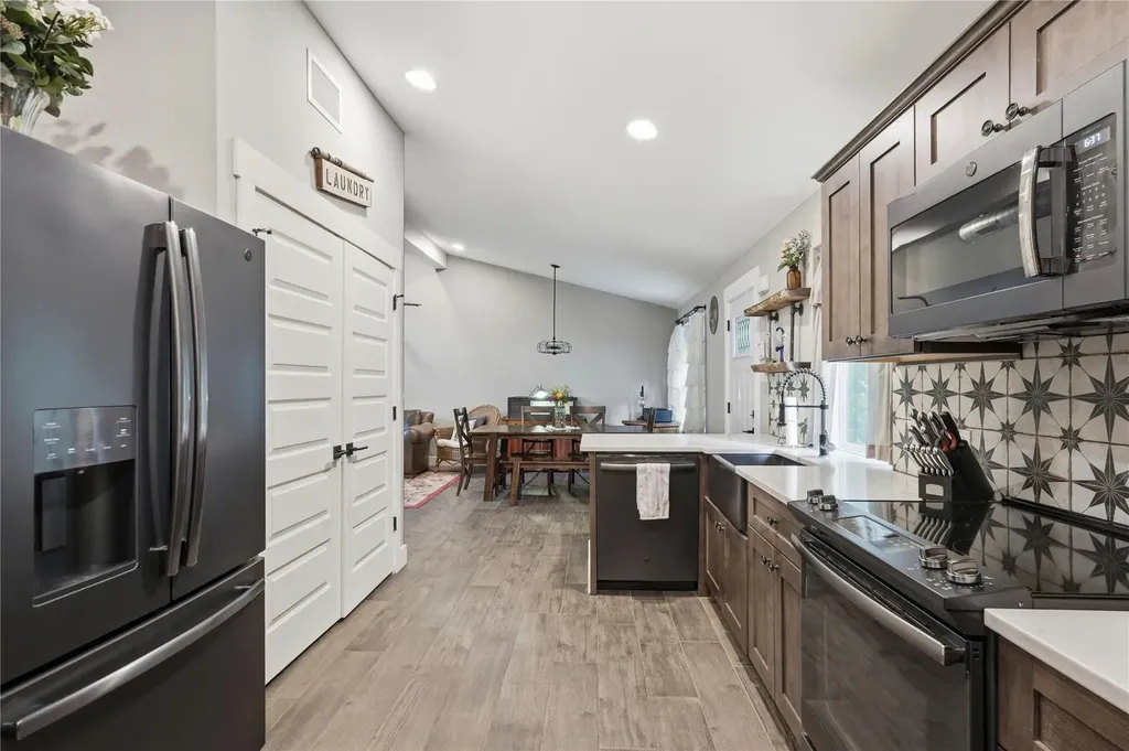 18406 Roundrock Road Jonestown TX 78645