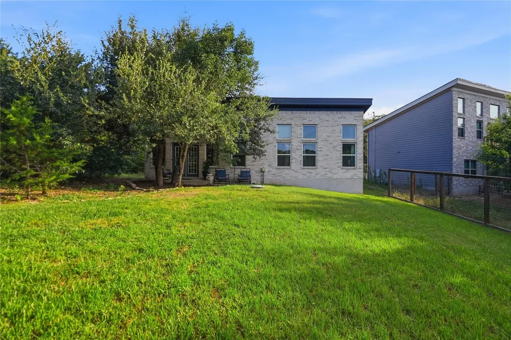 18406 Roundrock Road Jonestown TX 78645
