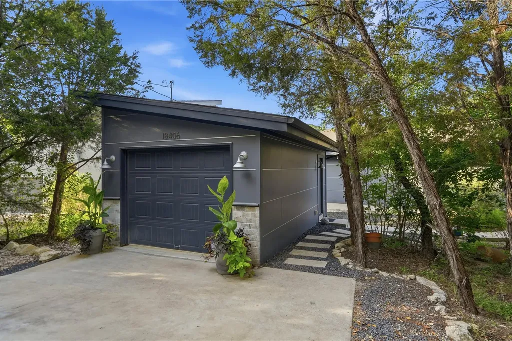 18406 Roundrock Road Jonestown TX 78645