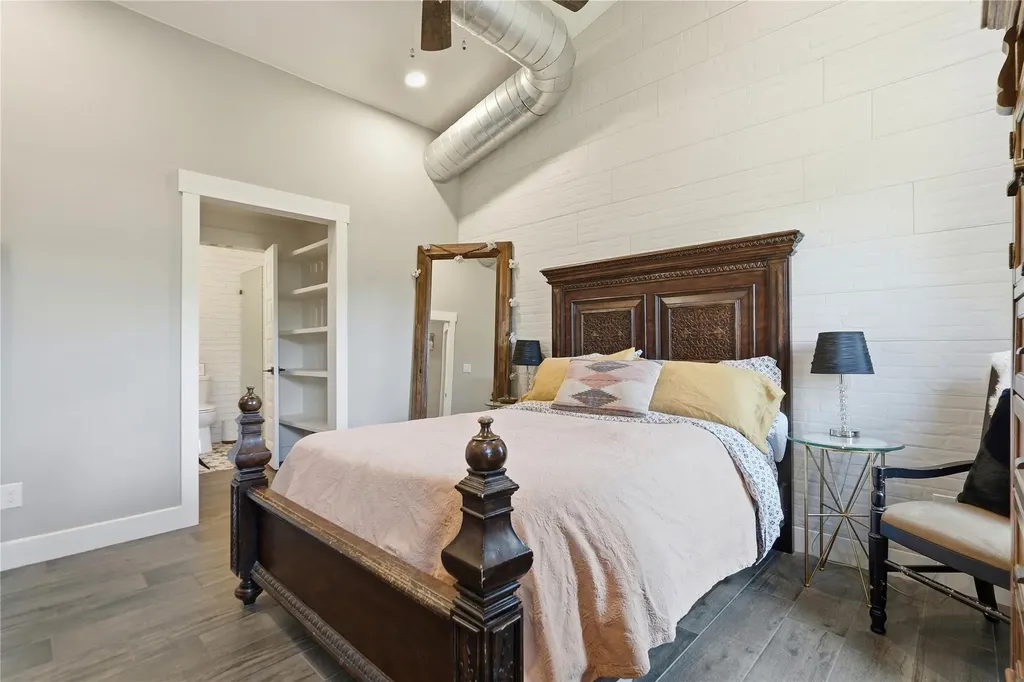 18406 Roundrock Road Jonestown TX 78645