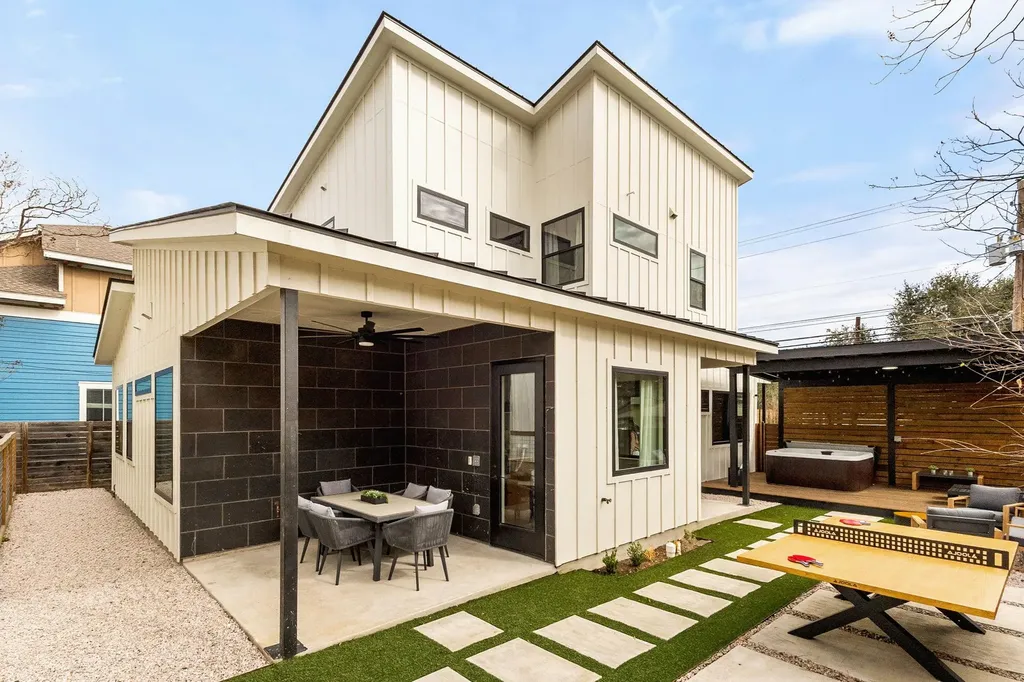 4418 Red River Street Austin TX 78751
