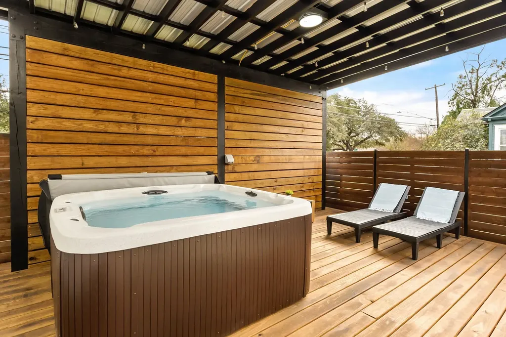 4418 Red River Street Austin TX 78751