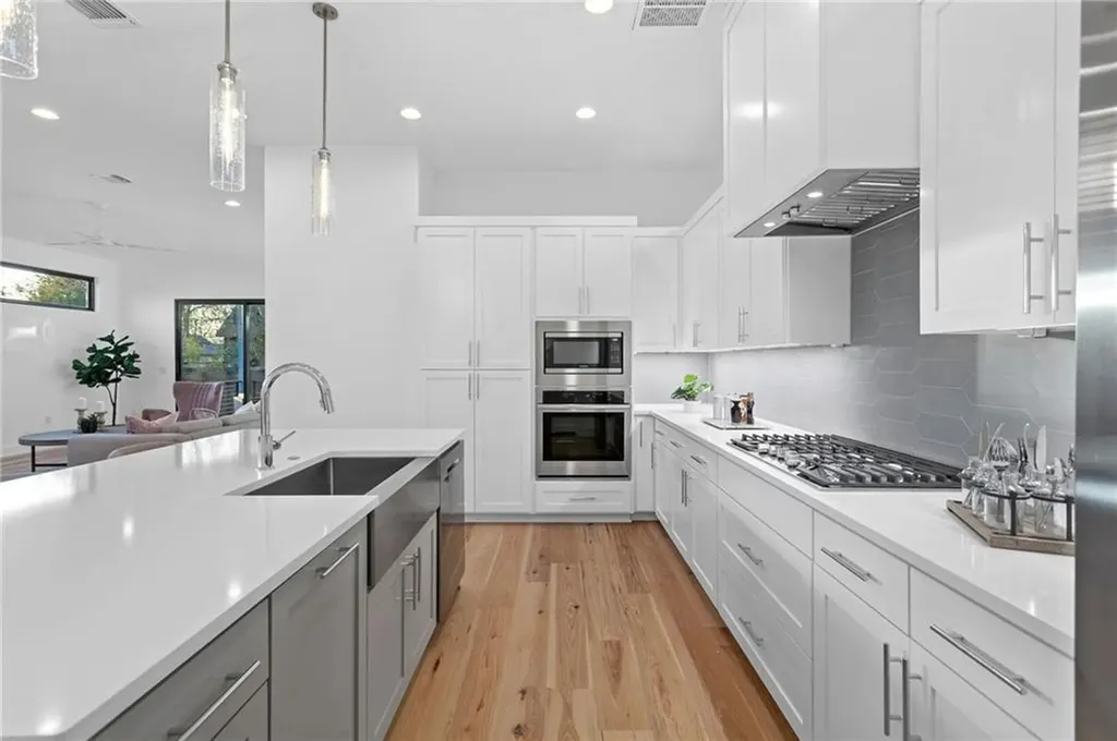 1004 Lott Avenue Austin TX 78721