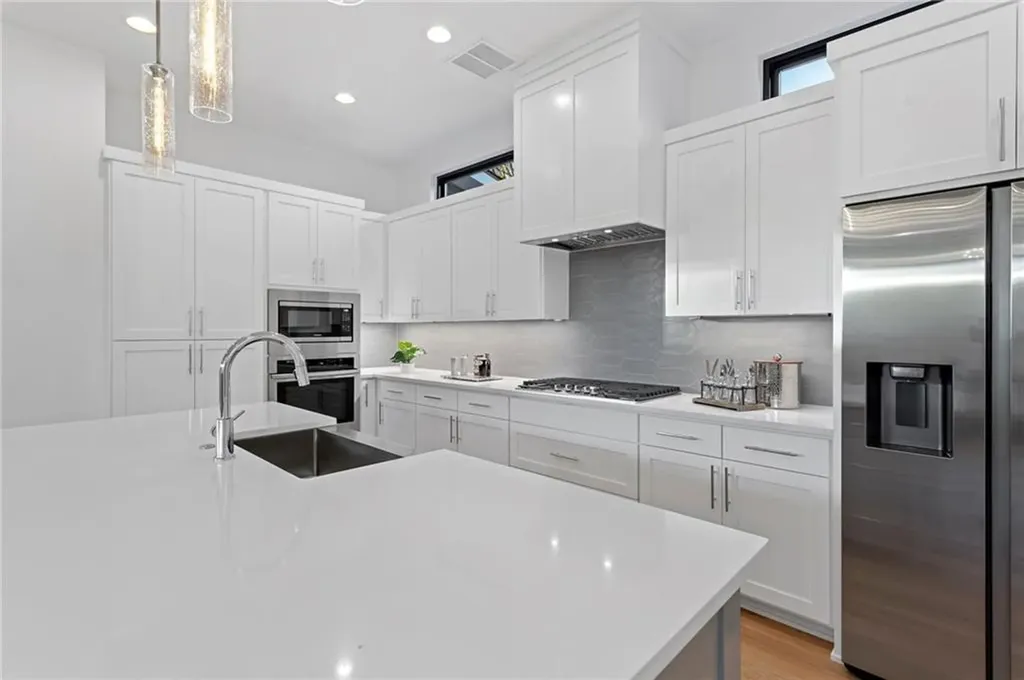 1004 Lott Avenue Austin TX 78721