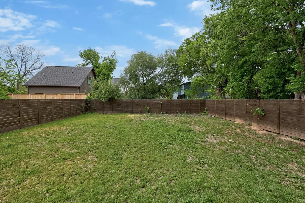 1004 Lott Avenue Austin TX 78721