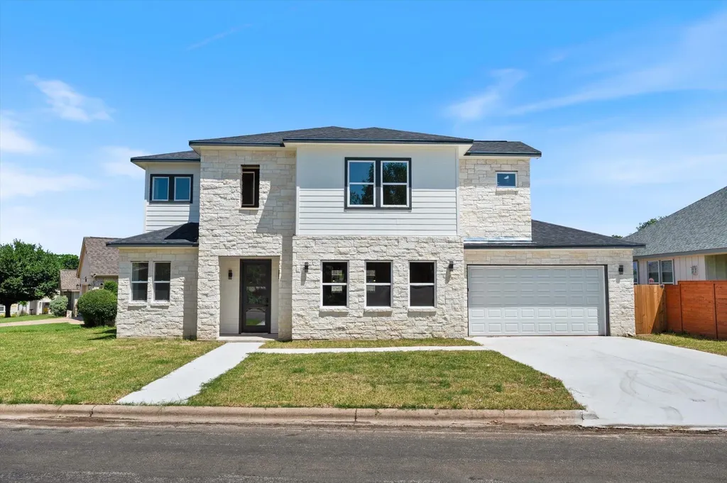 148 Preston Trail Meadowlakes TX 78654