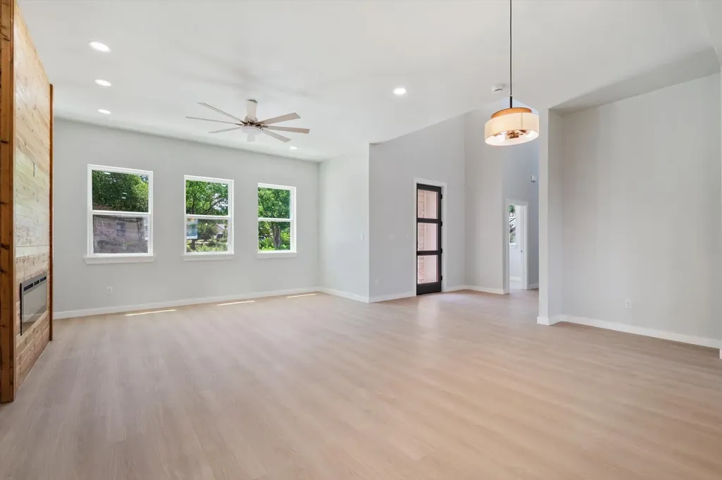 148 Preston Trail Meadowlakes TX 78654
