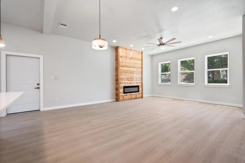 148 Preston Trail Meadowlakes TX 78654