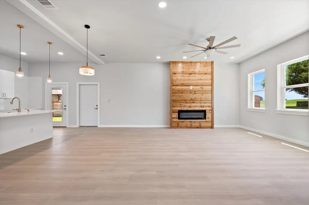 148 Preston Trail Meadowlakes TX 78654