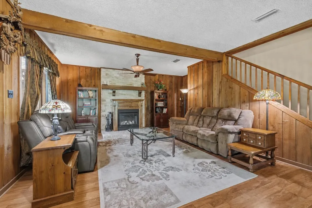 1250 County Road 200 Liberty Hill TX 78642