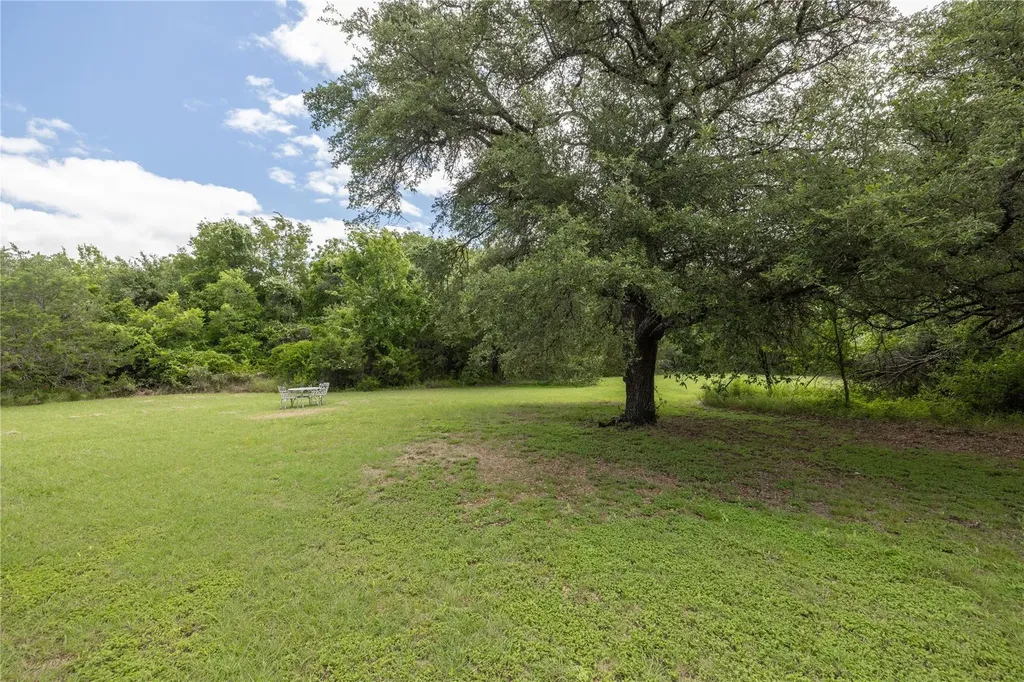 1250 County Road 200 Liberty Hill TX 78642