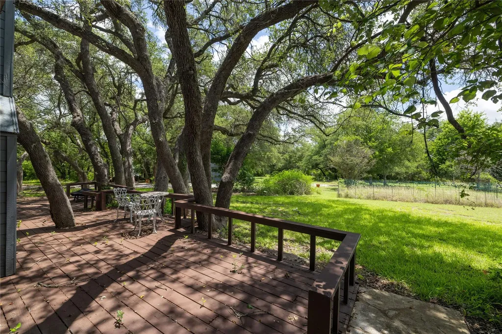 1250 County Road 200 Liberty Hill TX 78642