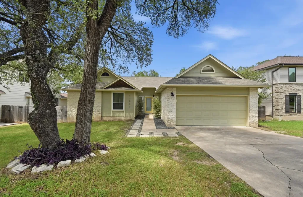 12047 Lincolnshire Drive Austin TX 78758