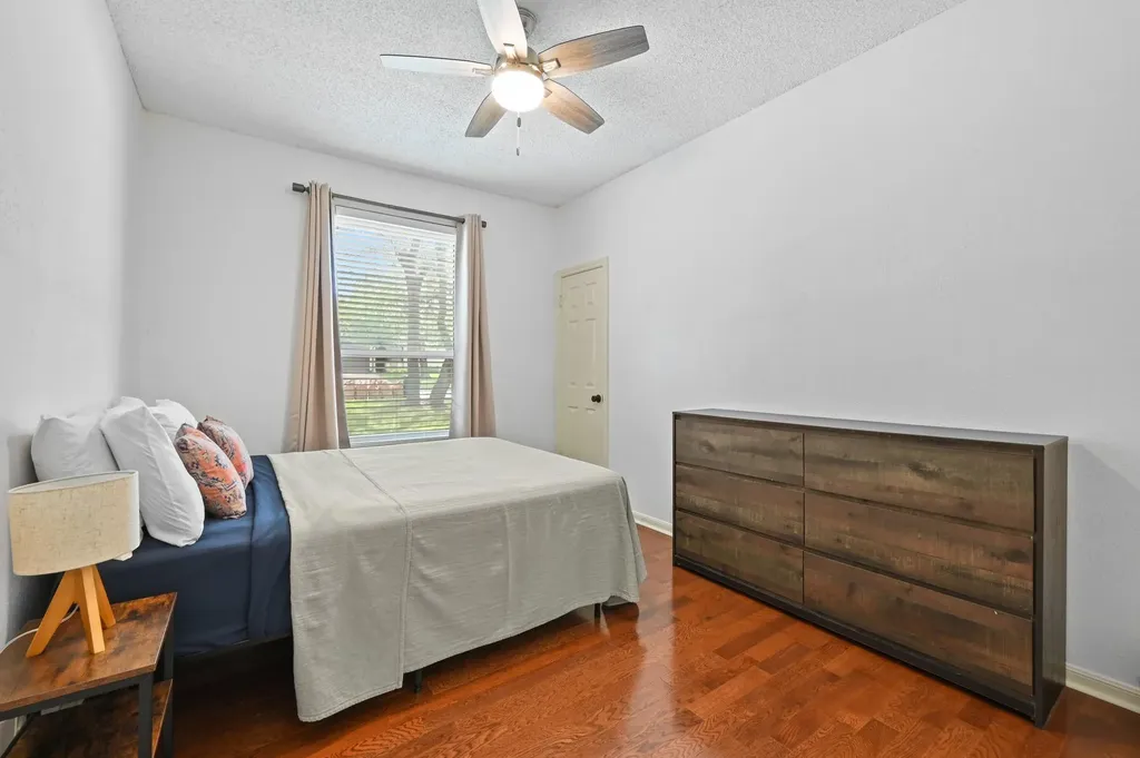 12047 Lincolnshire Drive Austin TX 78758