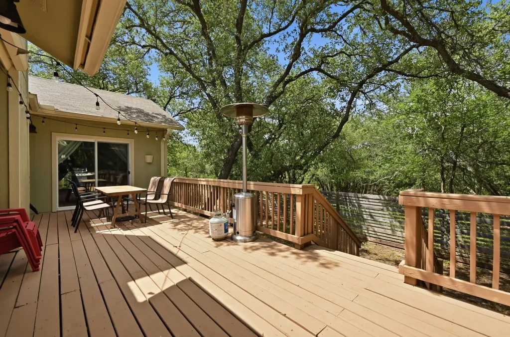 12047 Lincolnshire Drive Austin TX 78758
