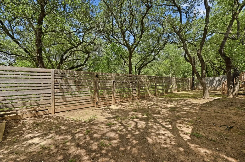 12047 Lincolnshire Drive Austin TX 78758