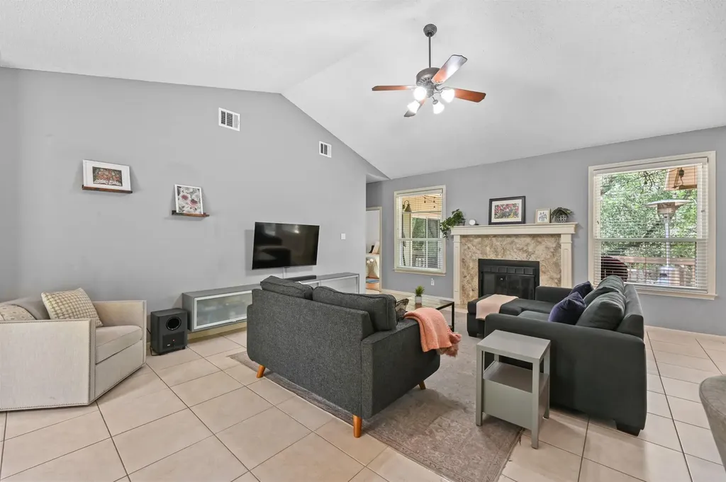 12047 Lincolnshire Drive Austin TX 78758